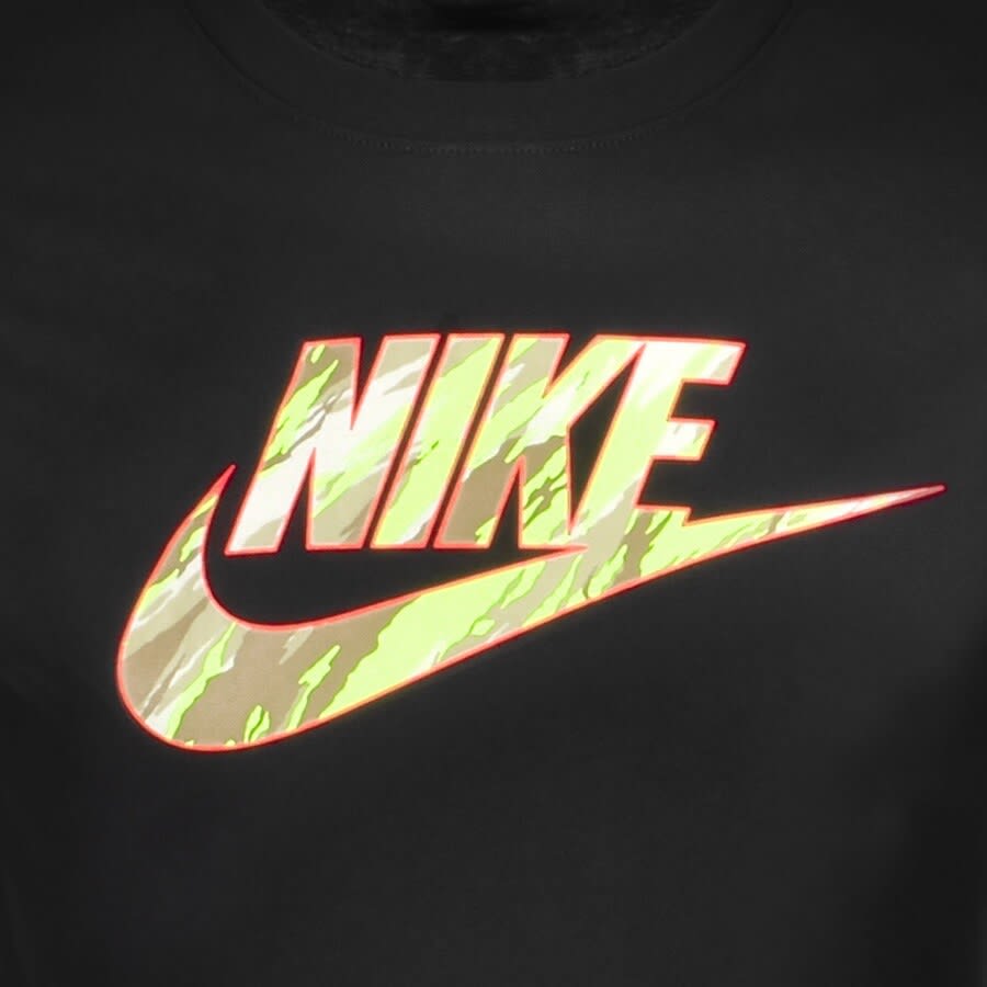 Alternative Image for ProductNike Essential Short Sleeved T Shirt Black3