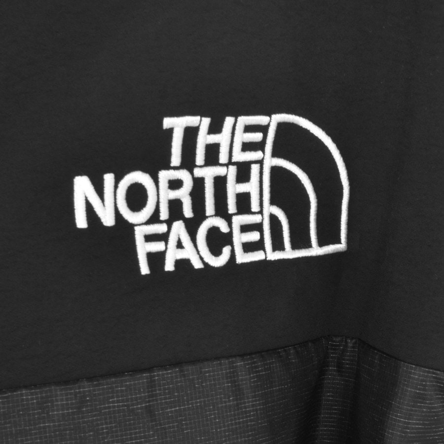 The North Face Outline Anorak Jacket Black | Mainline Menswear