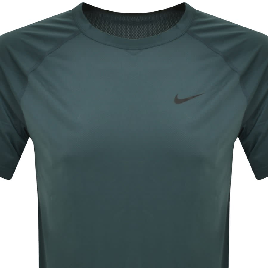 Nike outlet train shirt