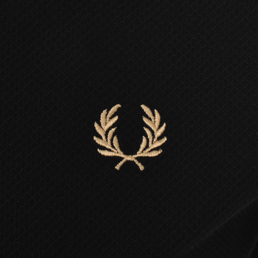 Fred perry t shirt black and gold online