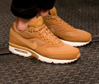 Blog Image for Nike Air Max BW Flax Pack Drops TODAY!