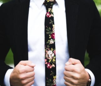 Blog Image for What to Wear to a Dinner Party