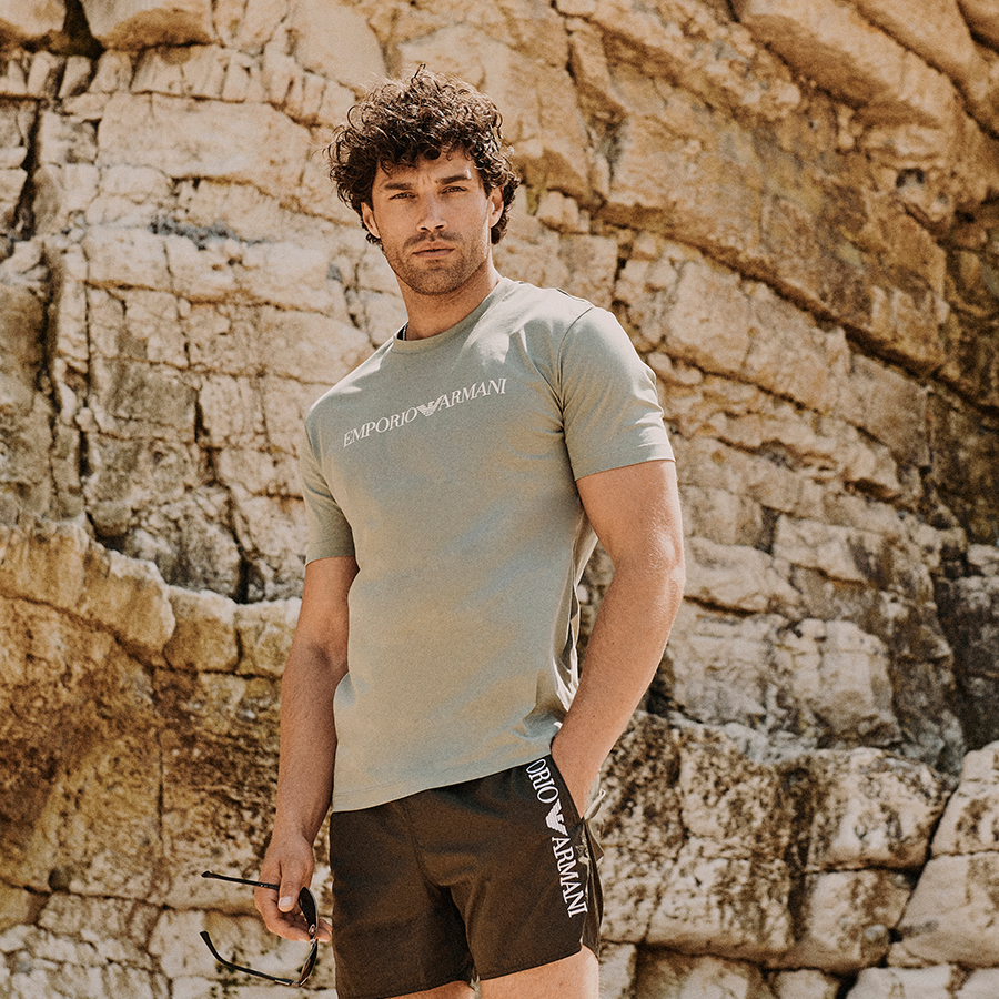 reebok club c leather trainers in black ar0454