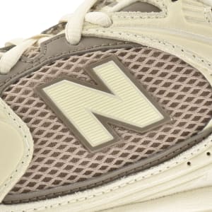 Image number 4 for New Balance 530 Trainers Beige