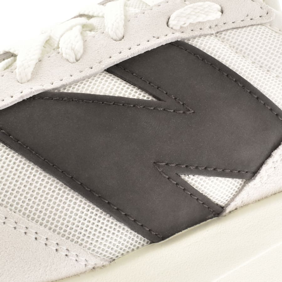 Image number 4 for New Balance 370 Trainers White