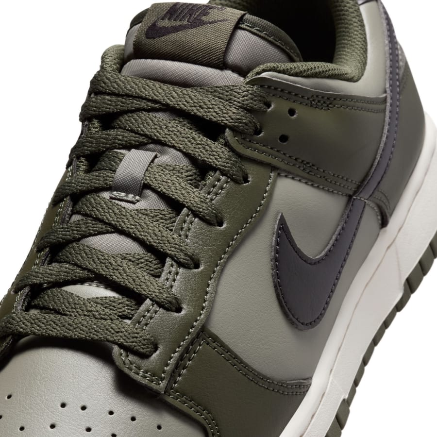 Image number 5 for Nike Dunk Low Retro Trainers Green