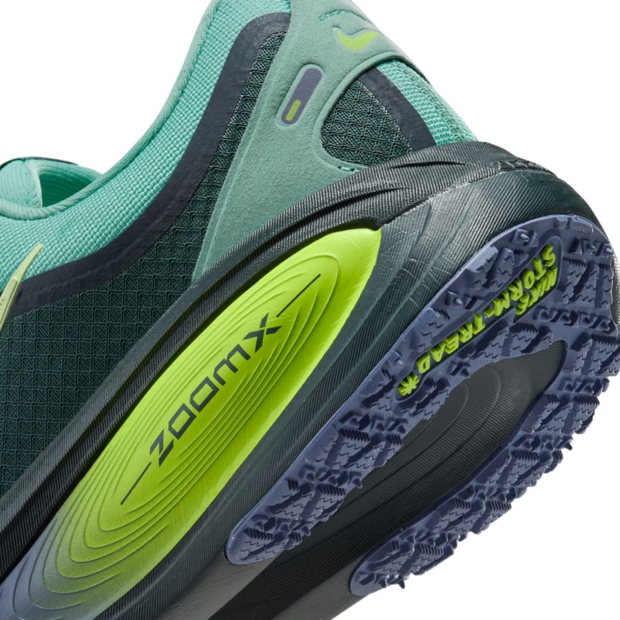 Image number 5 for Nike Running Vomero 18 Gore Trainers Seaweed