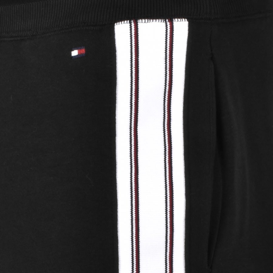 Tommy jogging store