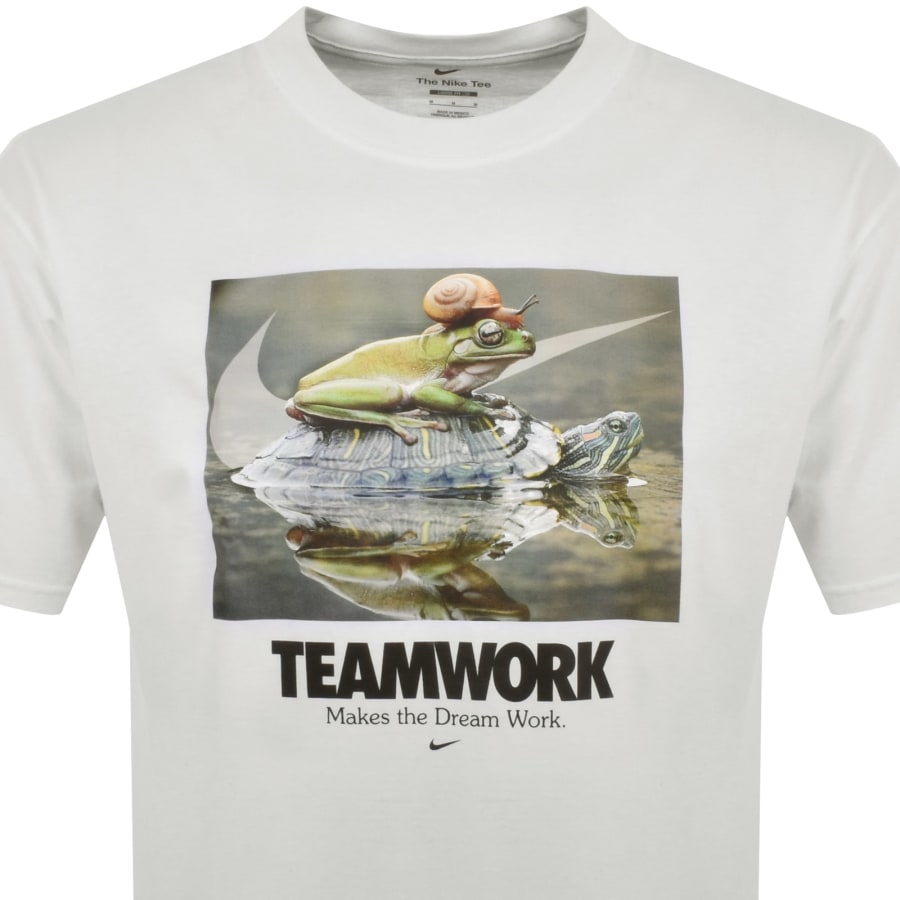 Image number 2 for Nike Graphic T Shirt White