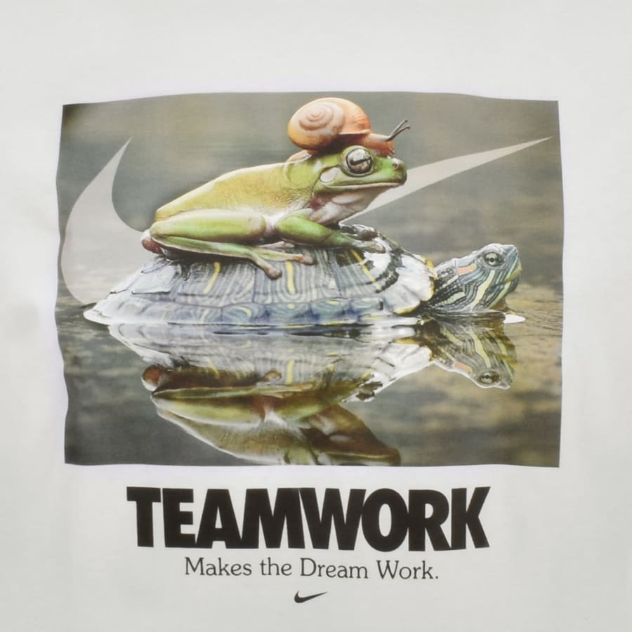 Image number 3 for Nike Graphic T Shirt White