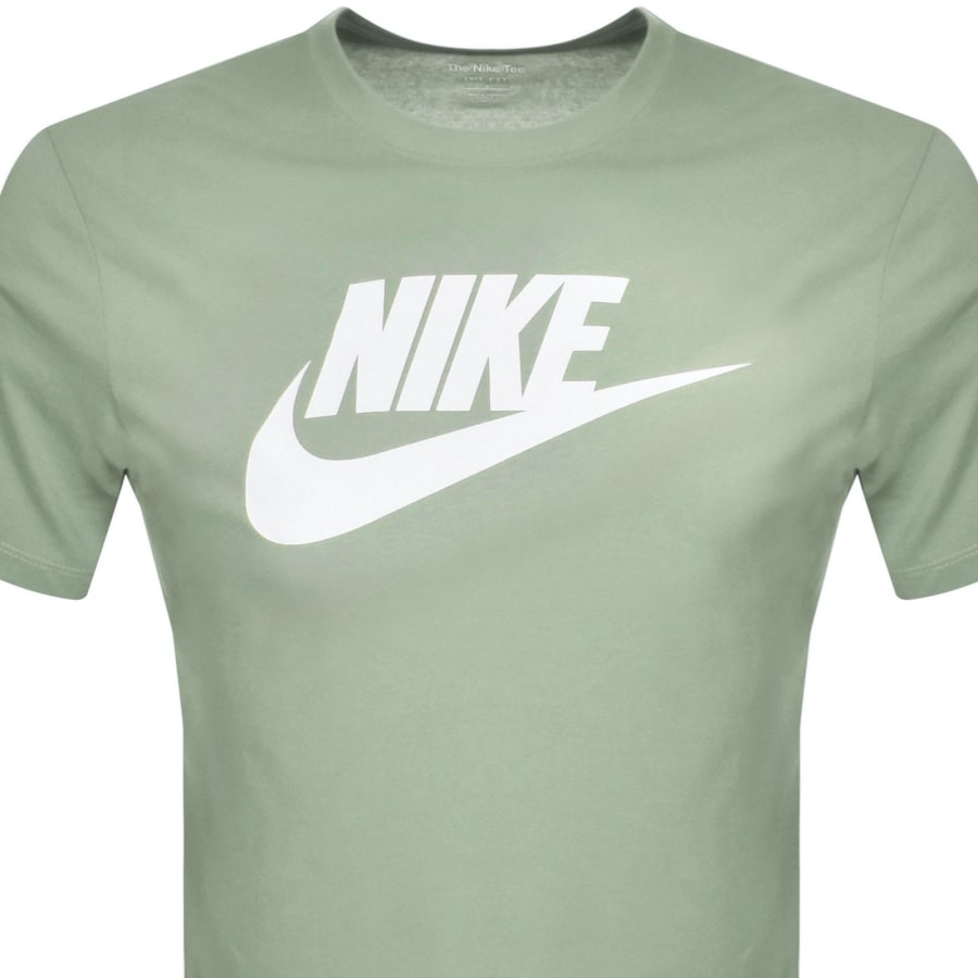 Grey and green nike shirt outlet