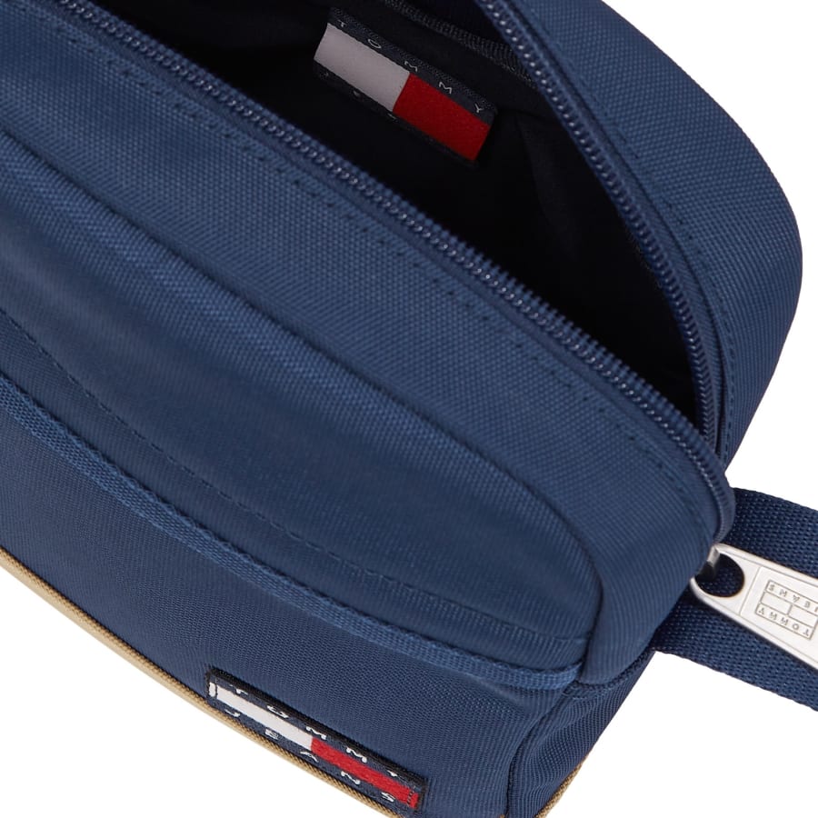 Image number 4 for Tommy Jeans Daily Reporter Bag Velvet Blue