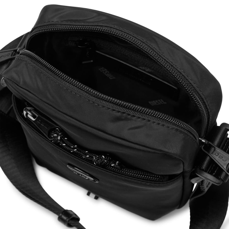 Image number 4 for Diesel D Pack Crossbody X Bag Black